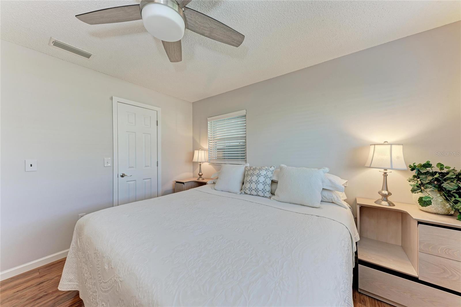 PARKWAY VILLAS - Residential