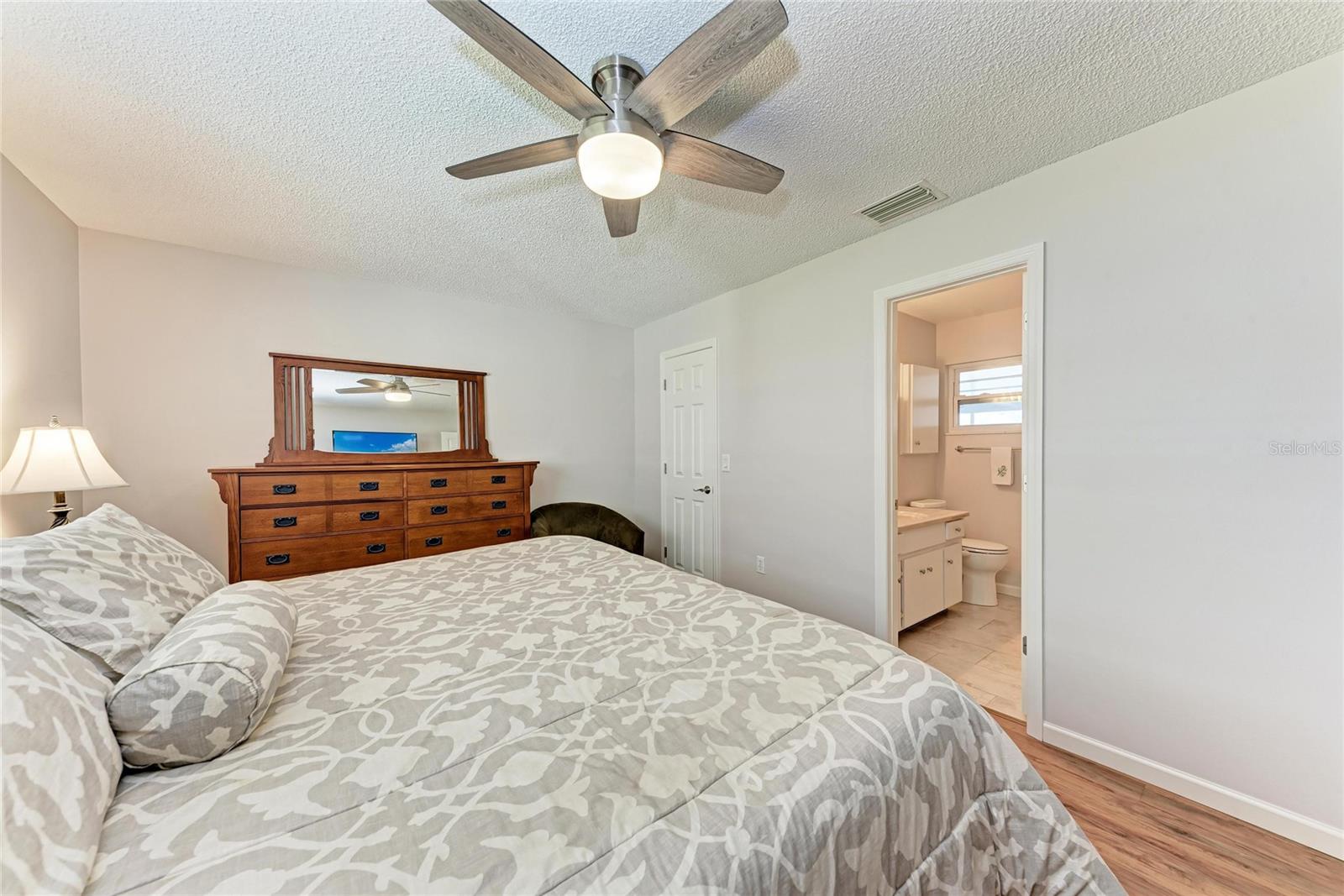 PARKWAY VILLAS - Residential