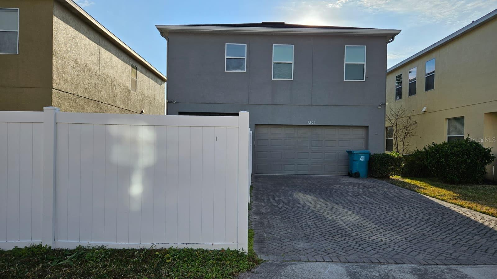 MILLENNIA PARK PH #1 - Residential Lease