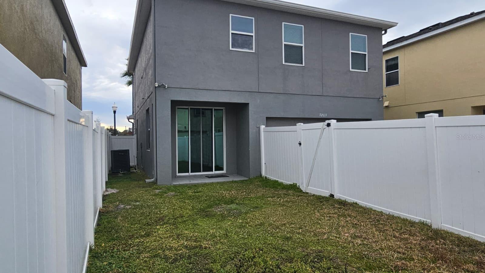 MILLENNIA PARK PH #1 - Residential Lease