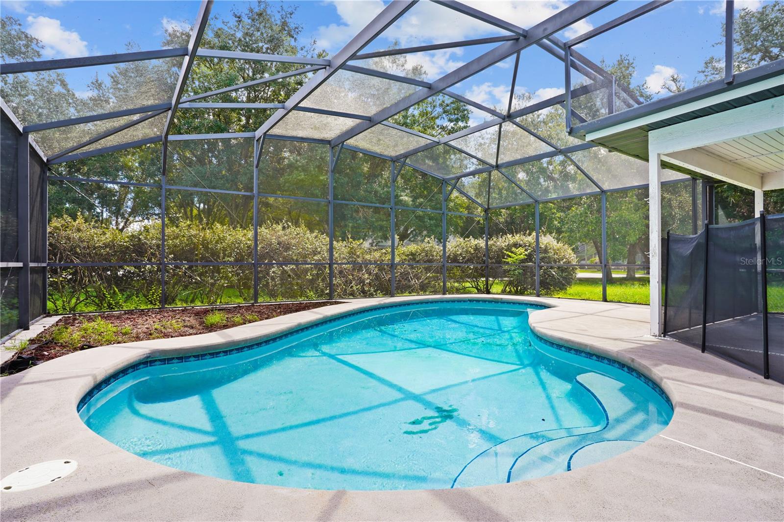 2813 LONGLEAF COURT