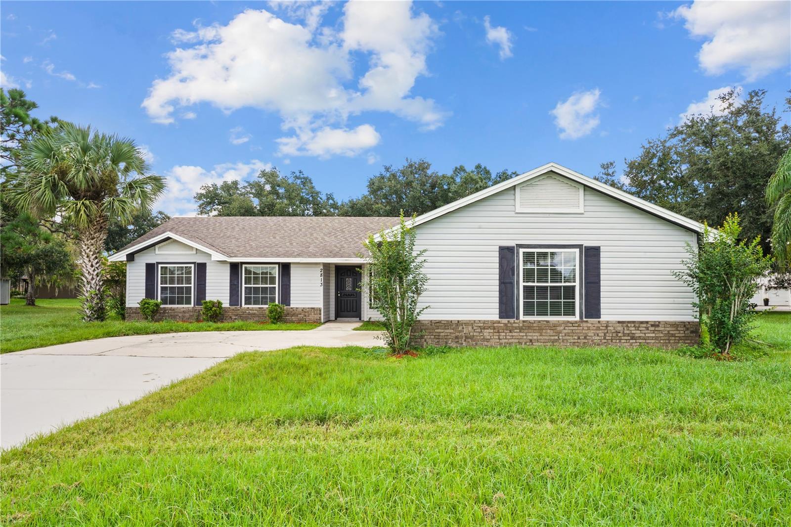 2813 LONGLEAF COURT