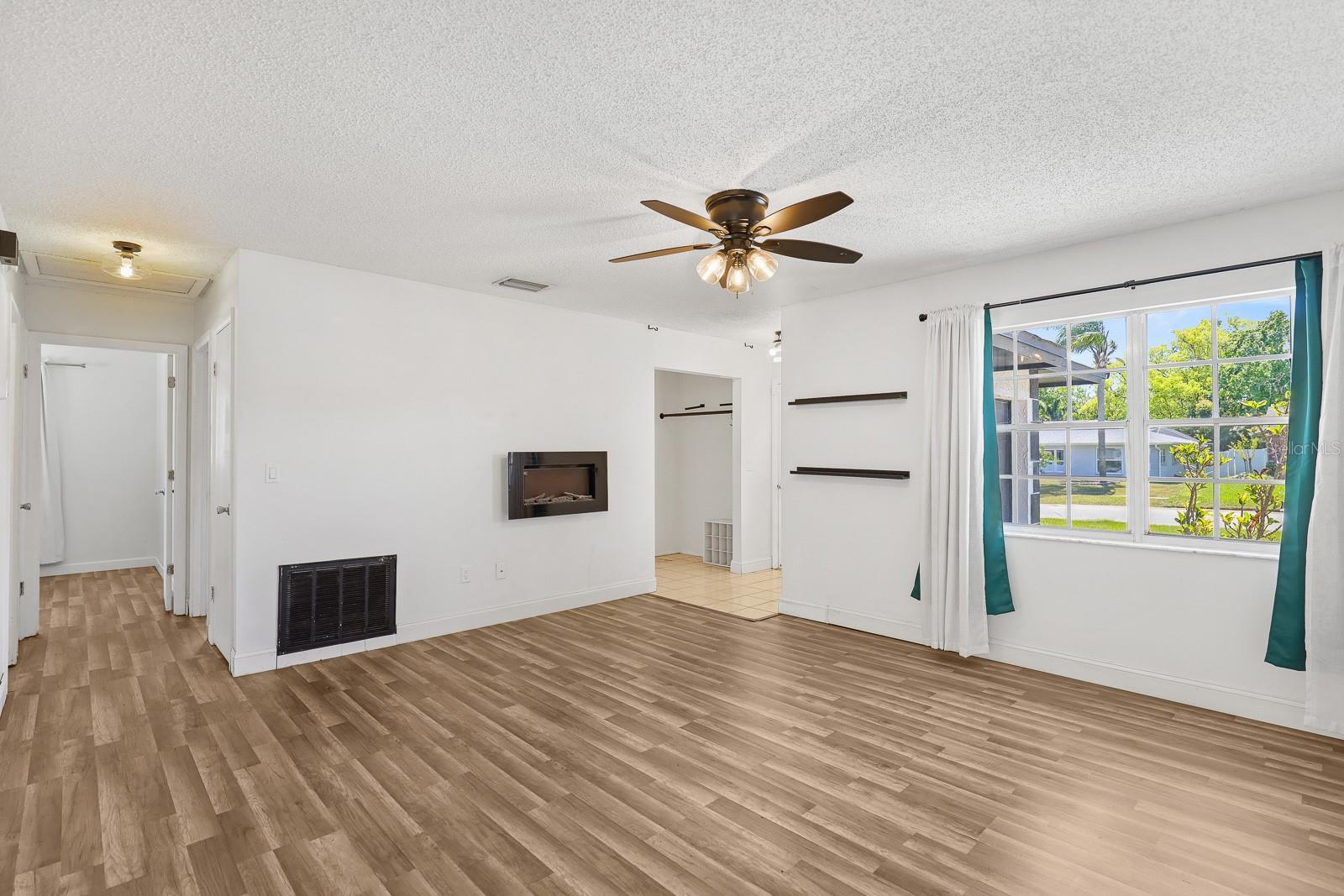 SALLS LAKE PARK 3RD ADD - Residential