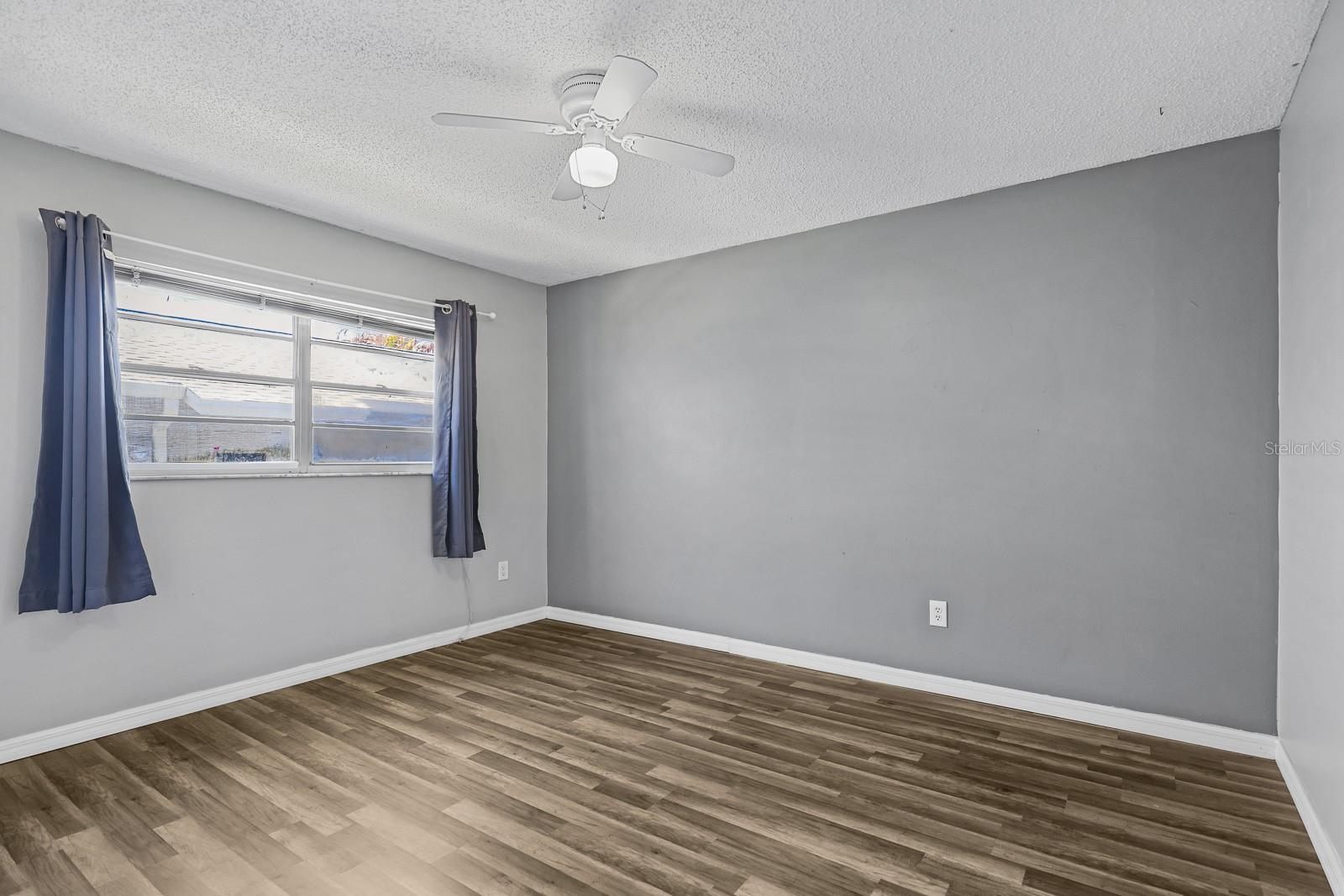 SALLS LAKE PARK 3RD ADD - Residential