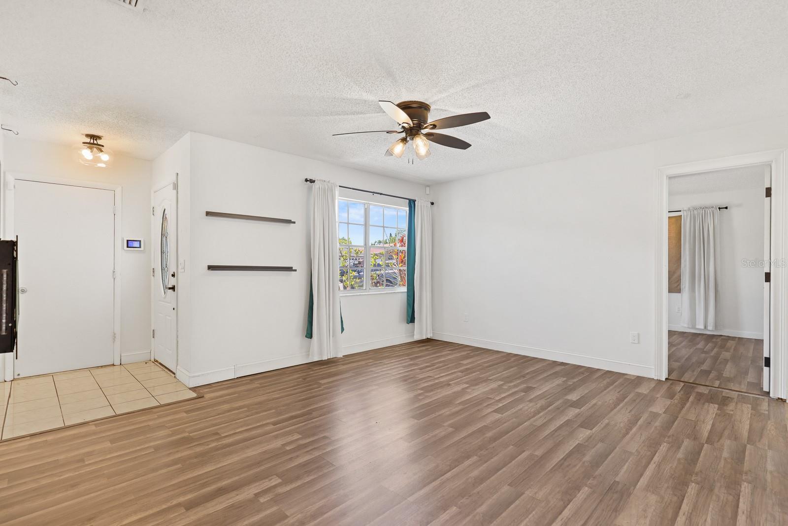 SALLS LAKE PARK 3RD ADD - Residential