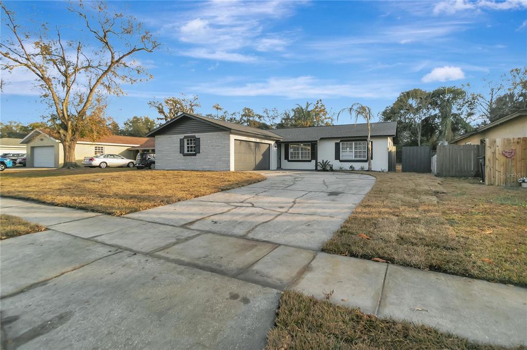 Photo of 2229 Elizabeth Drive, Brandon, FL 33510 (MLS # TB8476391)