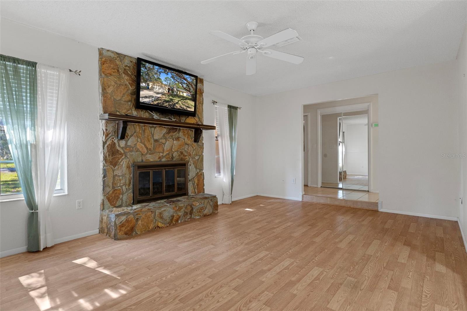 SPRING HILL - Residential