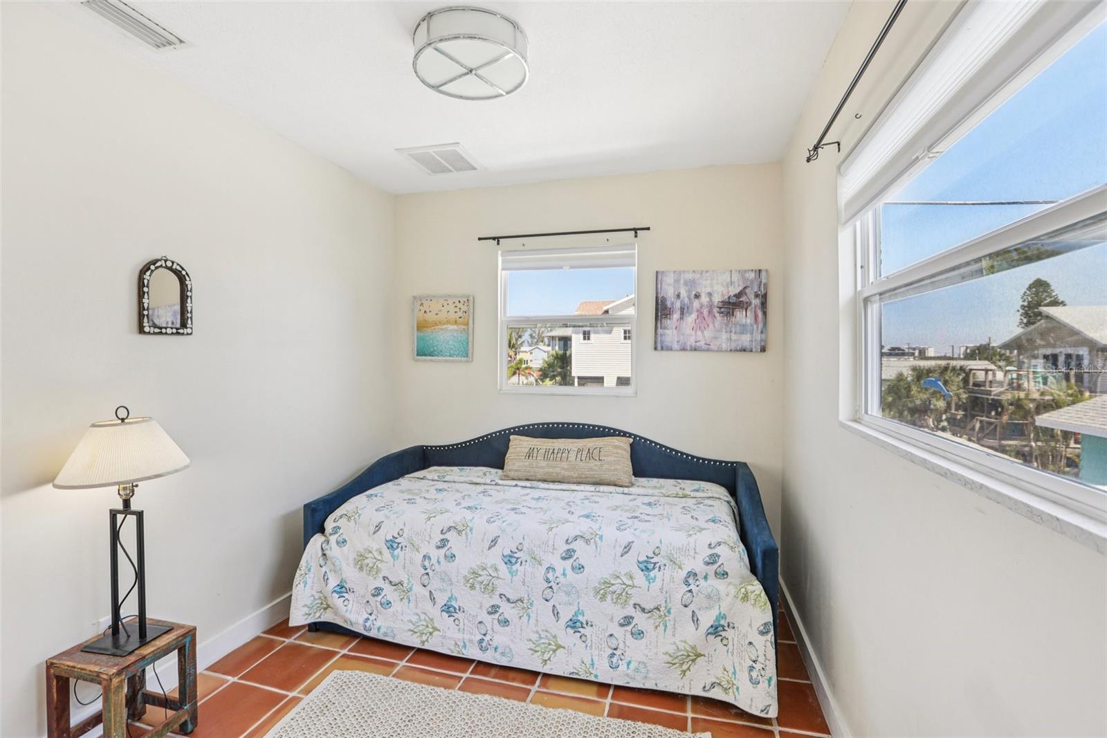 PENGUIN CABANA SUB - Residential