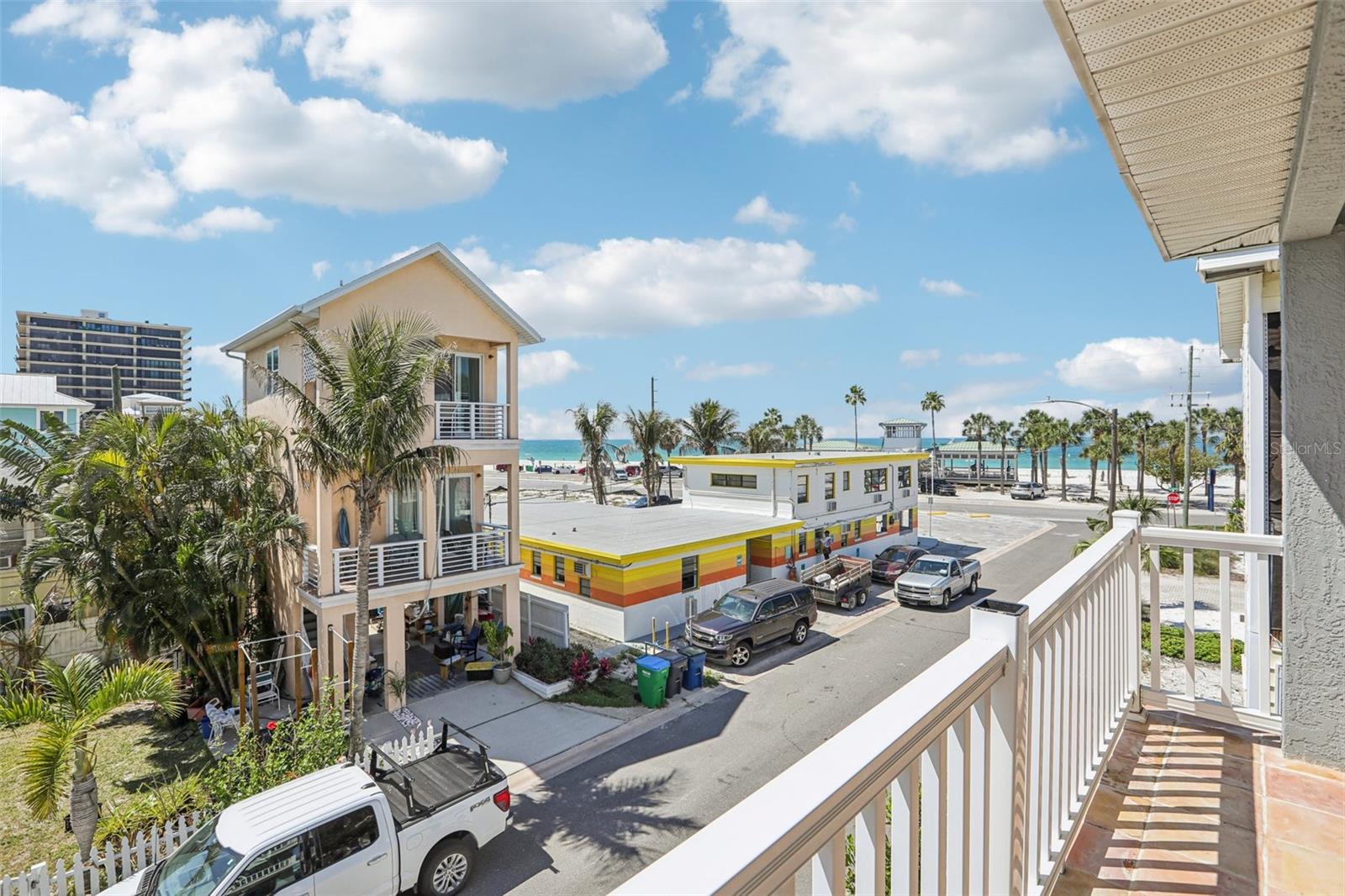 PENGUIN CABANA SUB - Residential