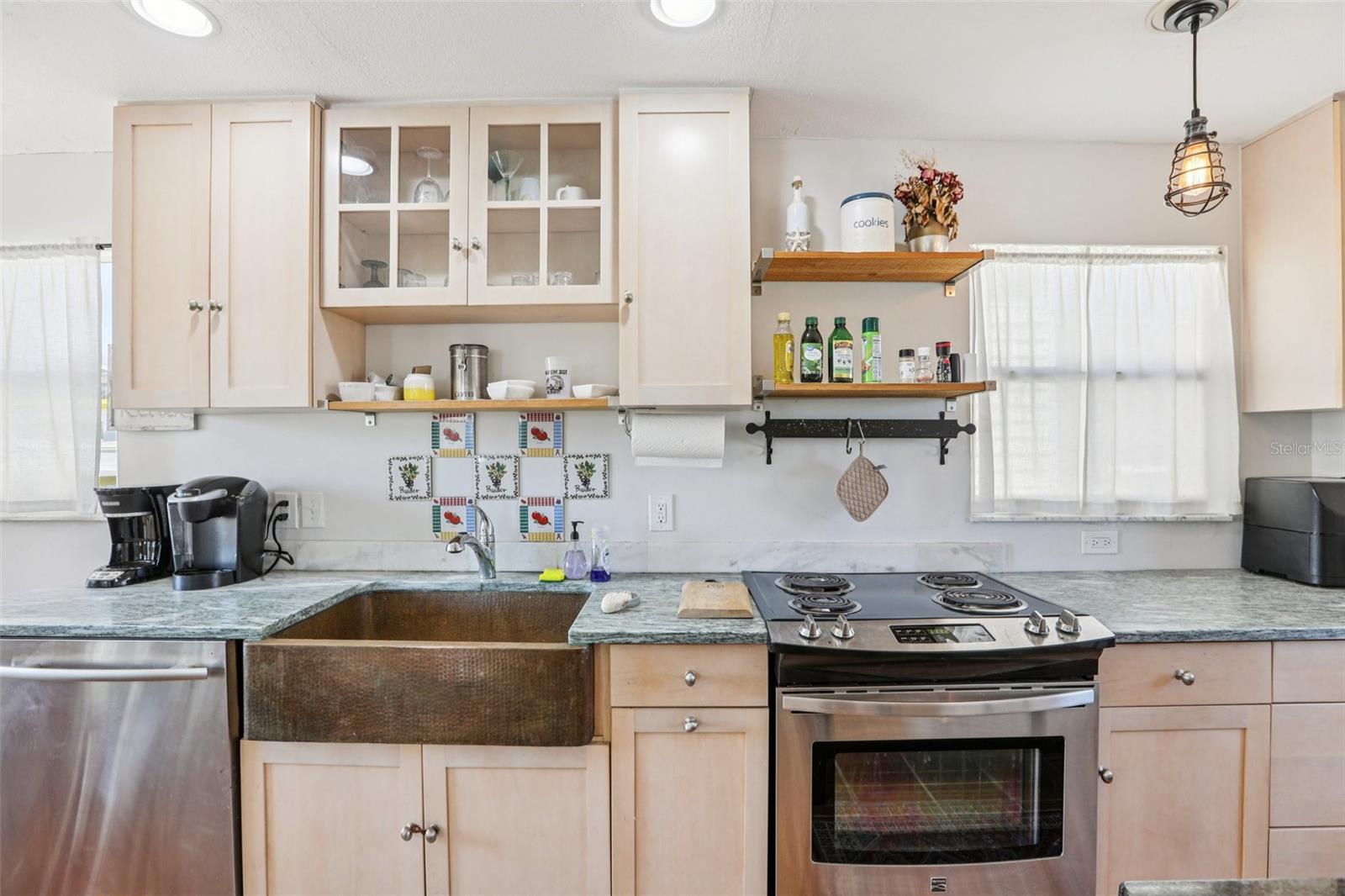 PENGUIN CABANA SUB - Residential