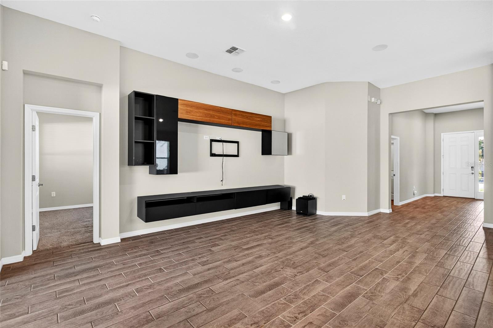 BELLALAGO PH 5J SEC 3 - Residential Lease