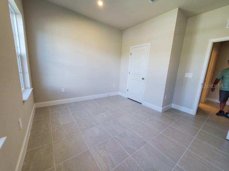 HAMMOCKS/WEST PORT PH 3 & 4 - Residential Lease