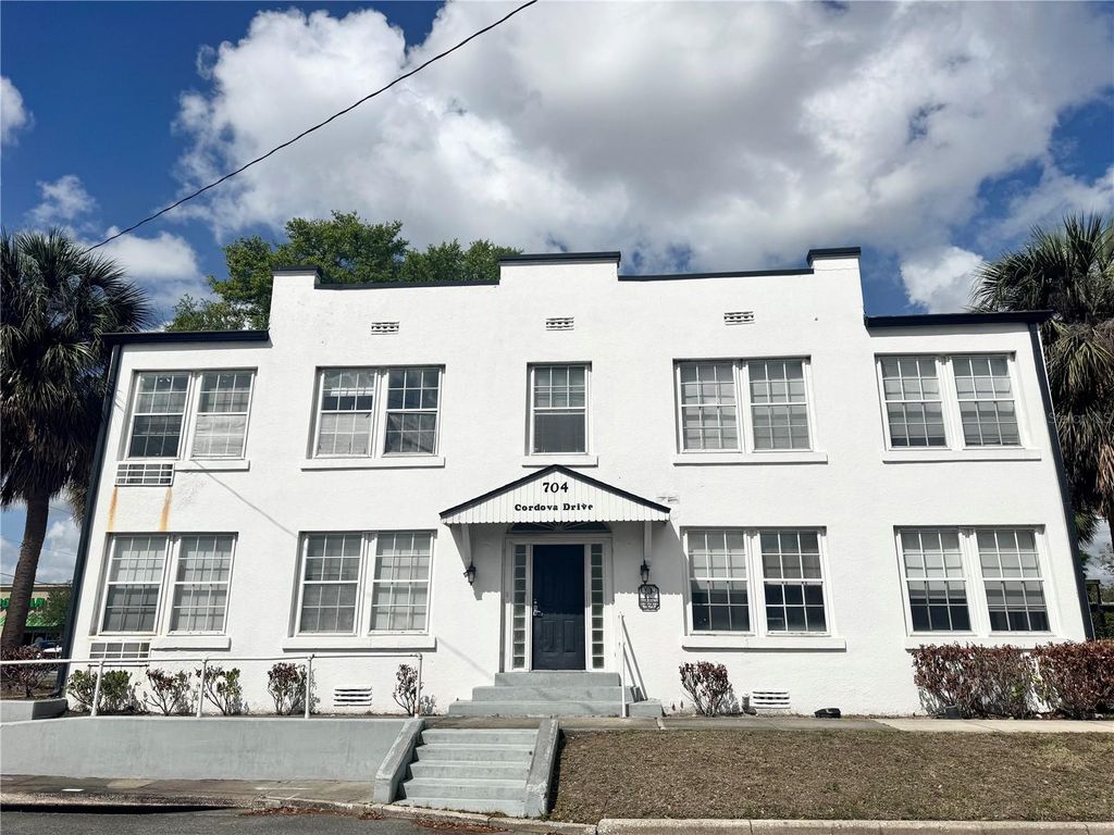 Photo of 704 Cordova Drive #7, Orlando, FL 32804 (MLS # O6398082)