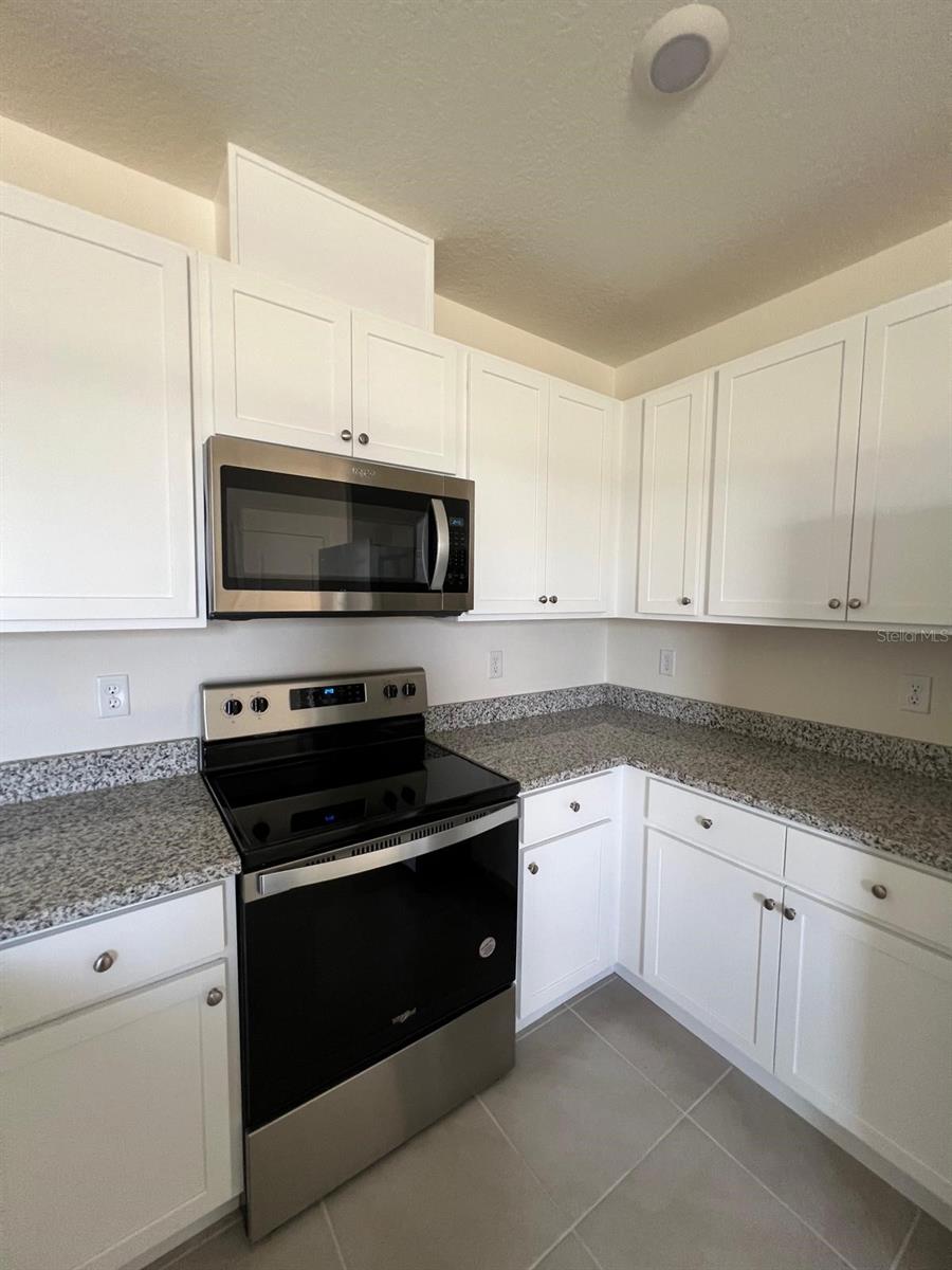 CASCADES - Residential Lease