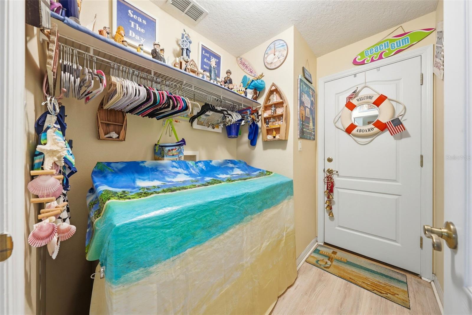 44 GABLES PH 03 - Residential