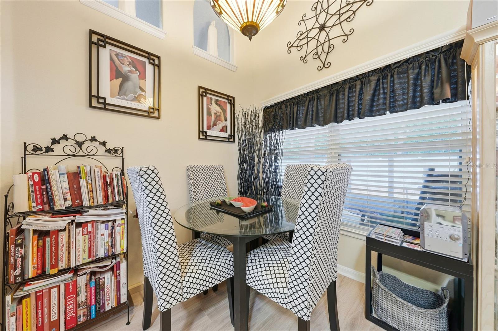 44 GABLES PH 03 - Residential