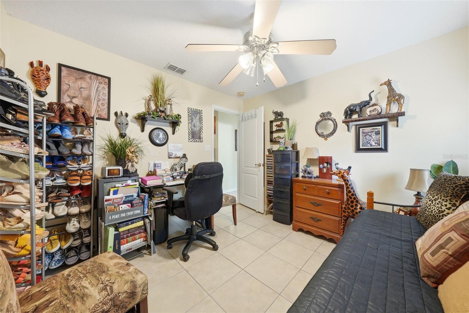 44 GABLES PH 03 - Residential