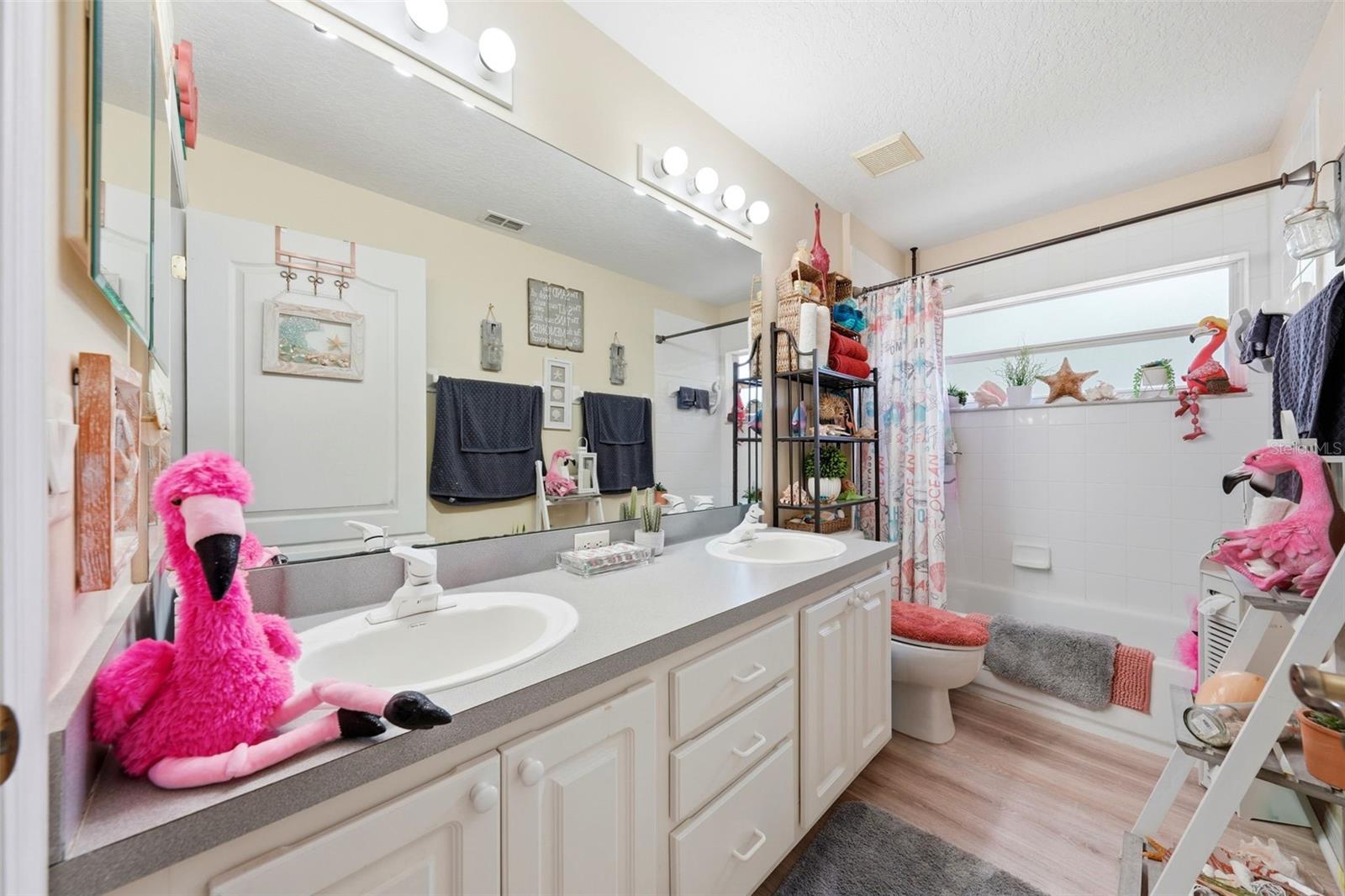 44 GABLES PH 03 - Residential