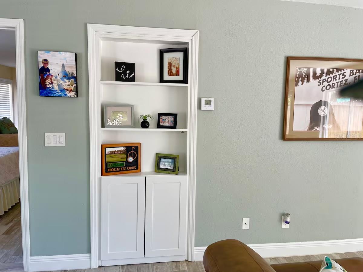 WOODMERE PLACE - Residential