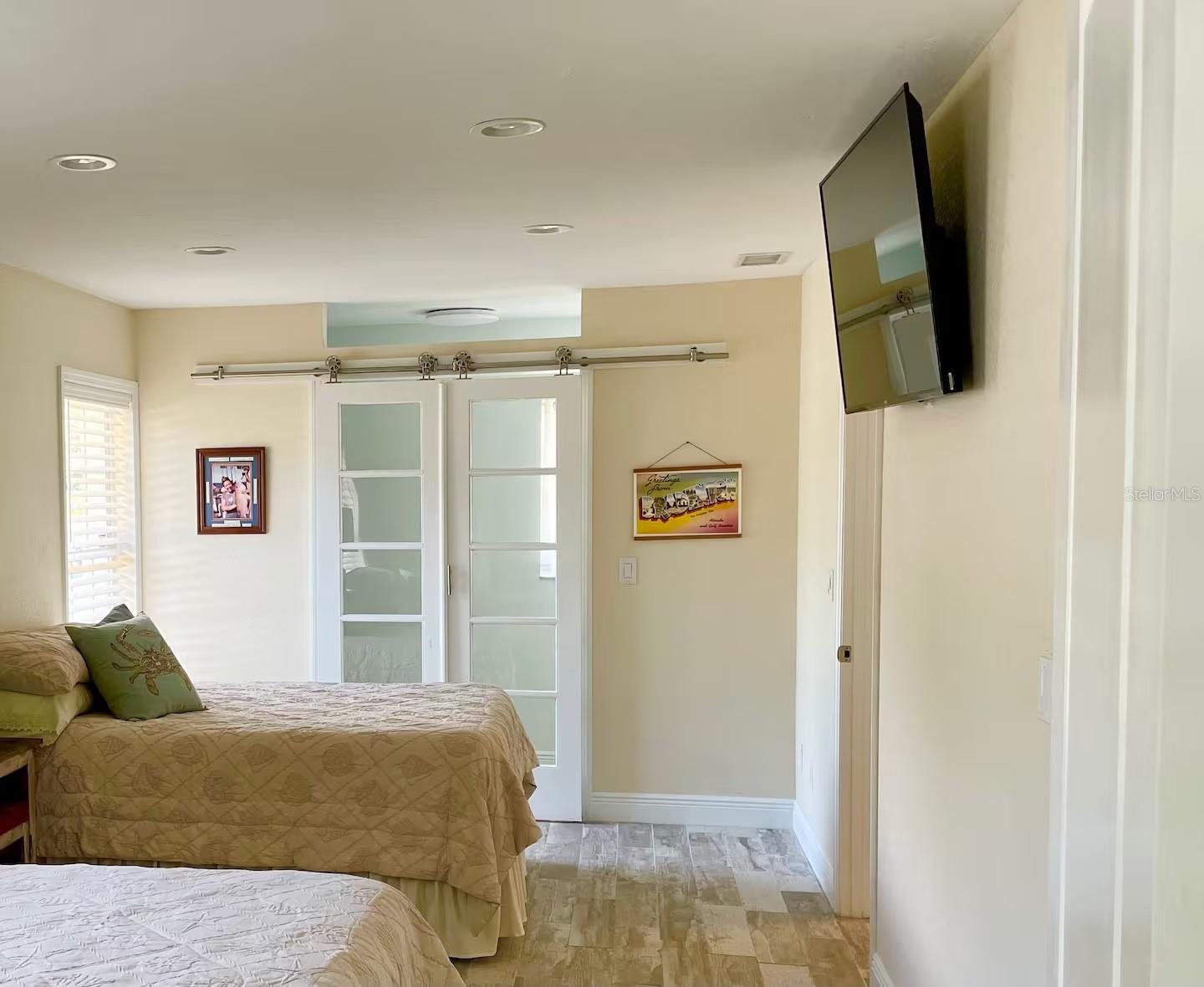 WOODMERE PLACE - Residential