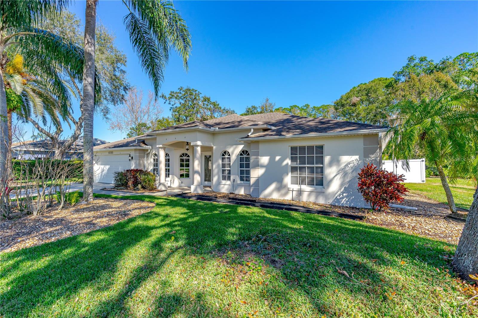 6088 SABAL HAMMOCK CIRCLE