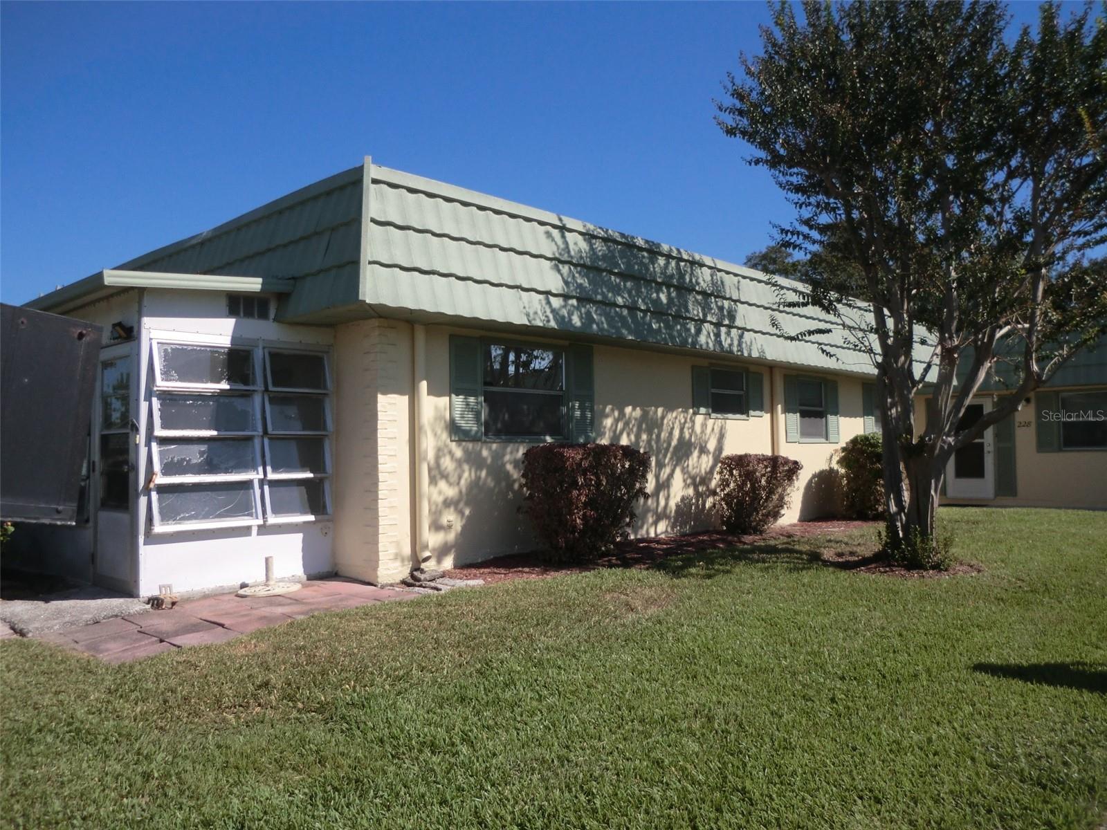 CAMBRIDGE J CONDO - Residential Lease