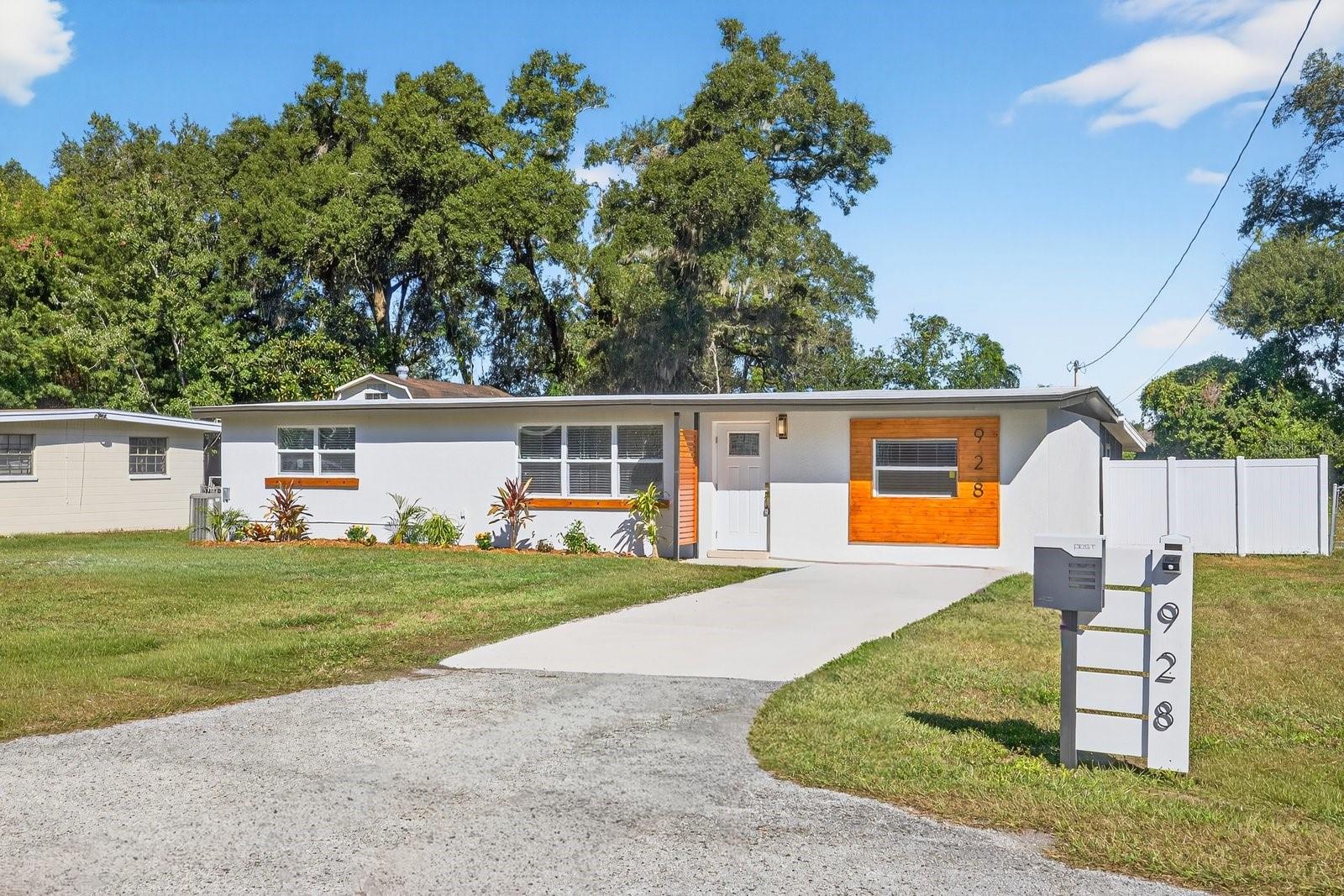 BELL SHOALS GARDENS - Residential