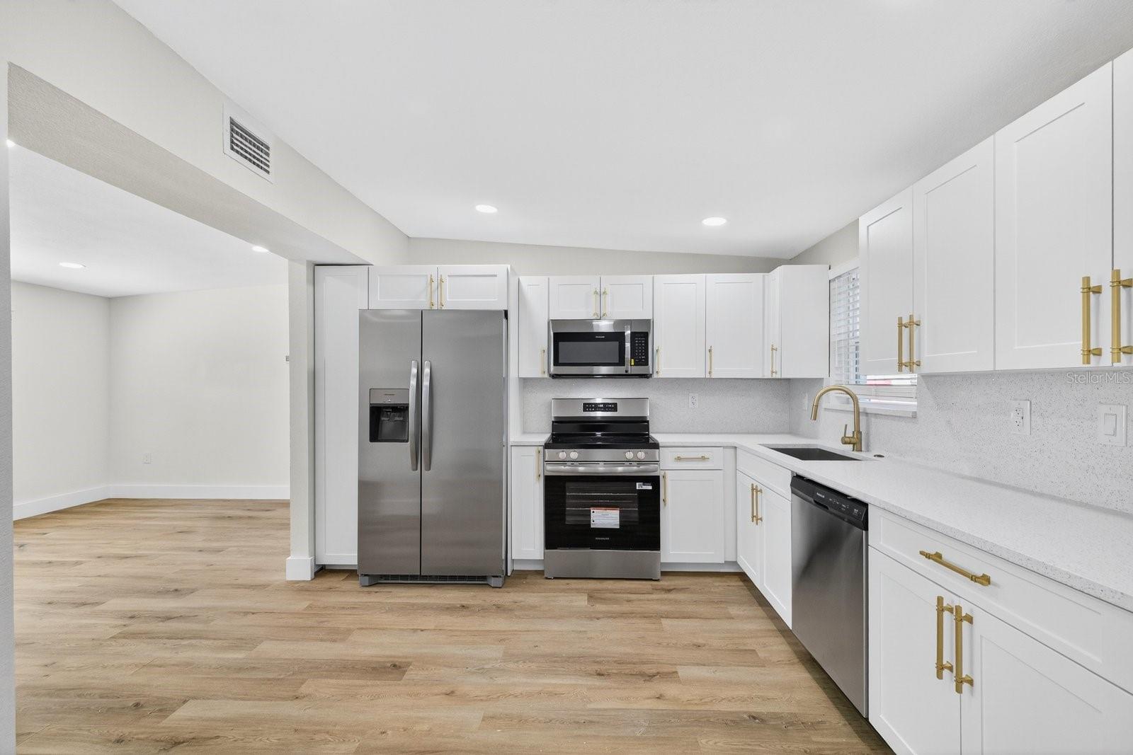 BELL SHOALS GARDENS - Residential