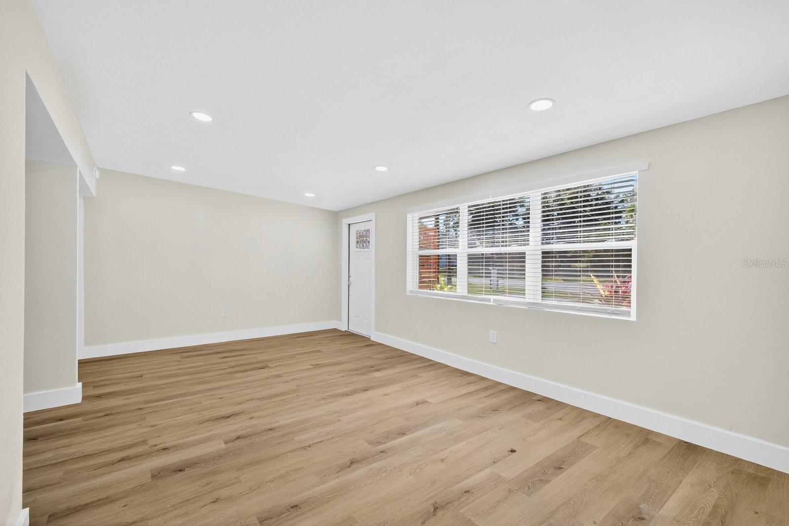 BELL SHOALS GARDENS - Residential