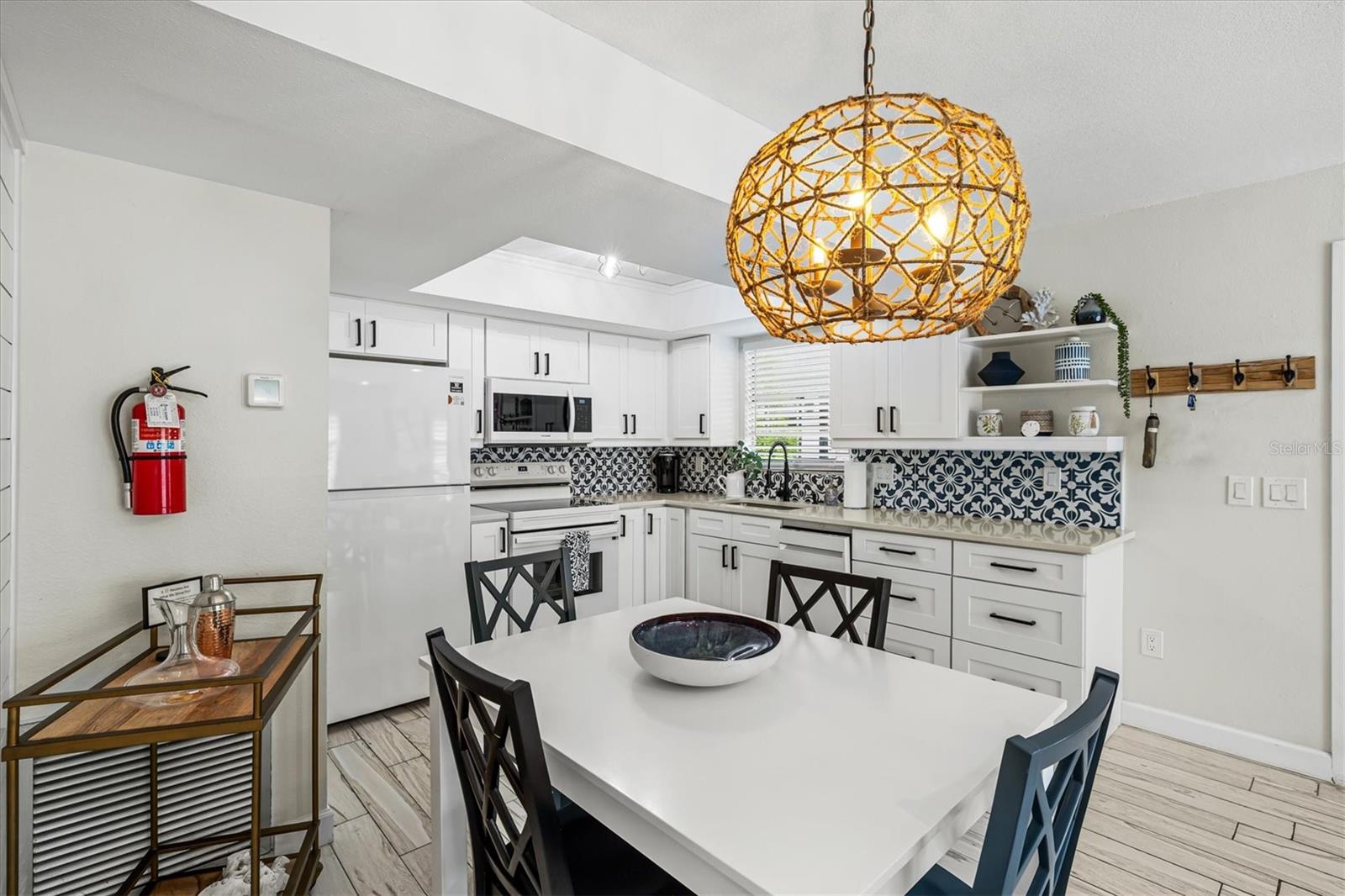 EDGEMERE - Residential Income