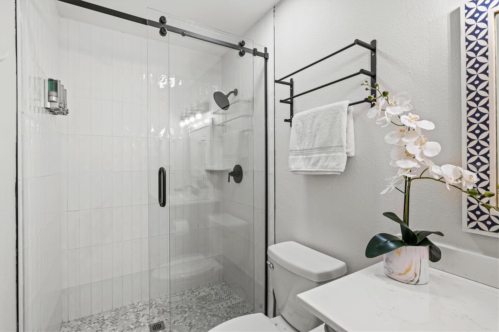 EDGEMERE - Residential Income