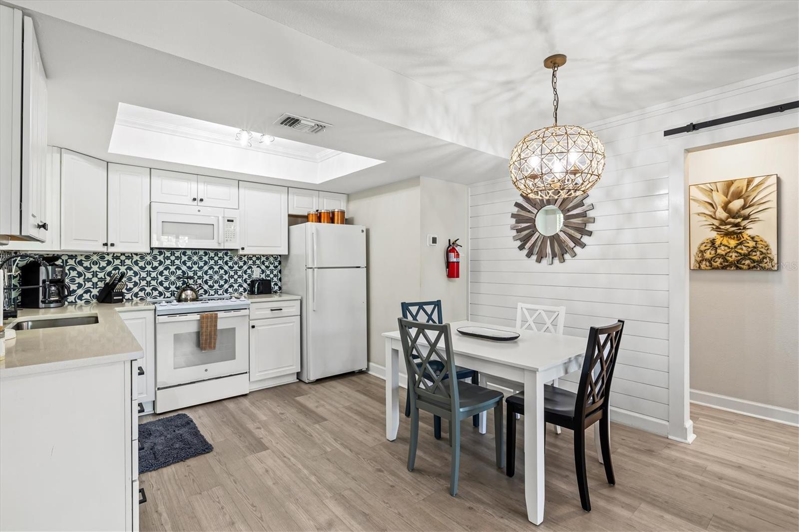 EDGEMERE - Residential Income