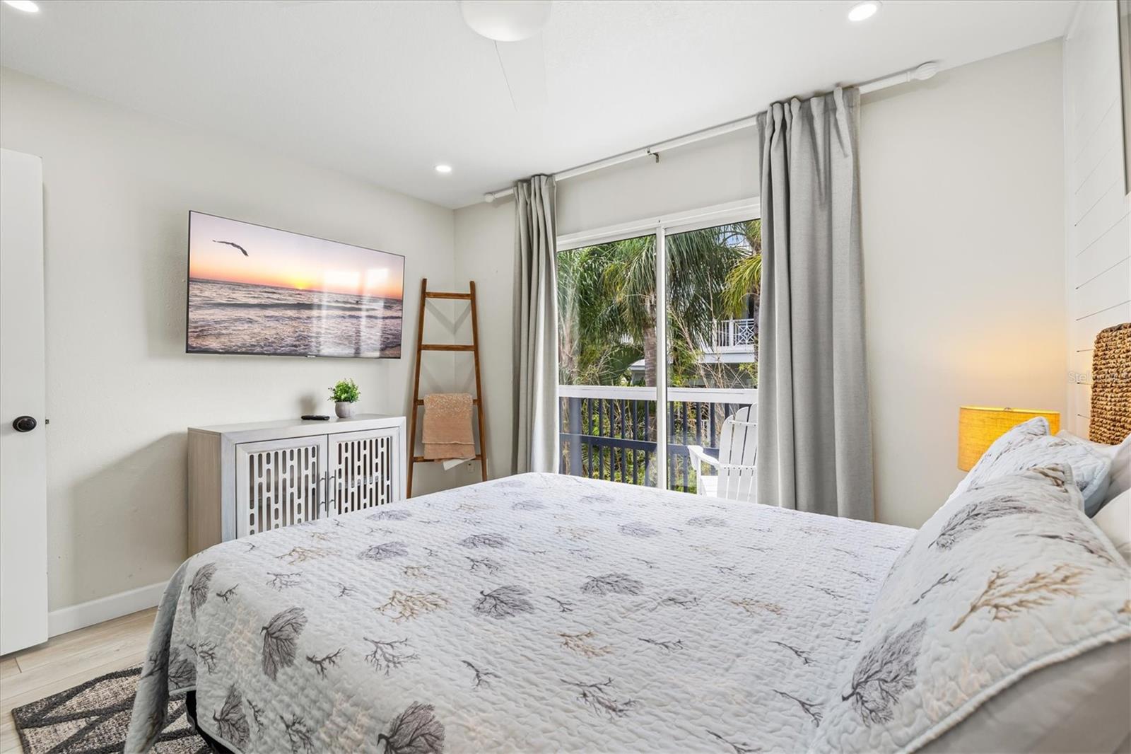 EDGEMERE - Residential Income