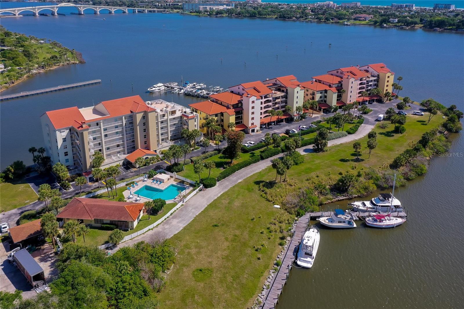 MARINA POINT PH 01 CONDO - Residential