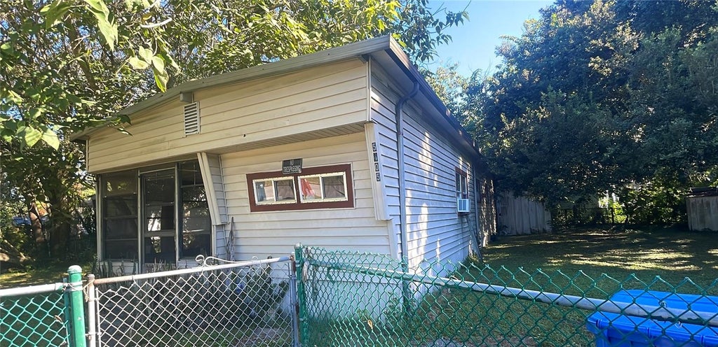 Photo of 5405 Mobile Drive, Seffner, FL 33584 (MLS # TB8475969)