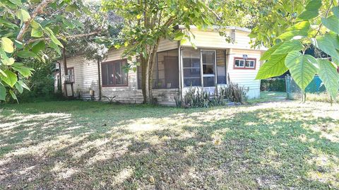 Photo of 5405 Mobile Drive, Seffner, FL 33584 (MLS # TB8475969)