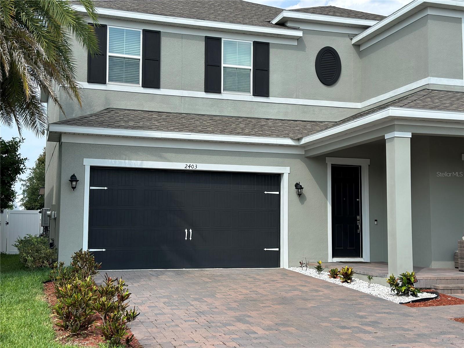 2403 BISCOTTO CIRCLE