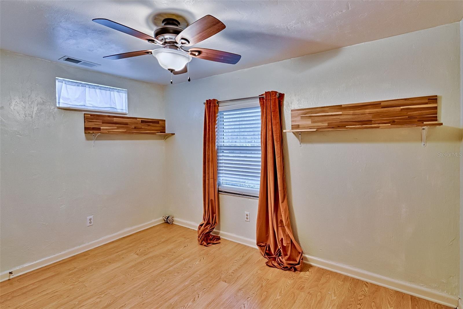 SUN CREST - Residential