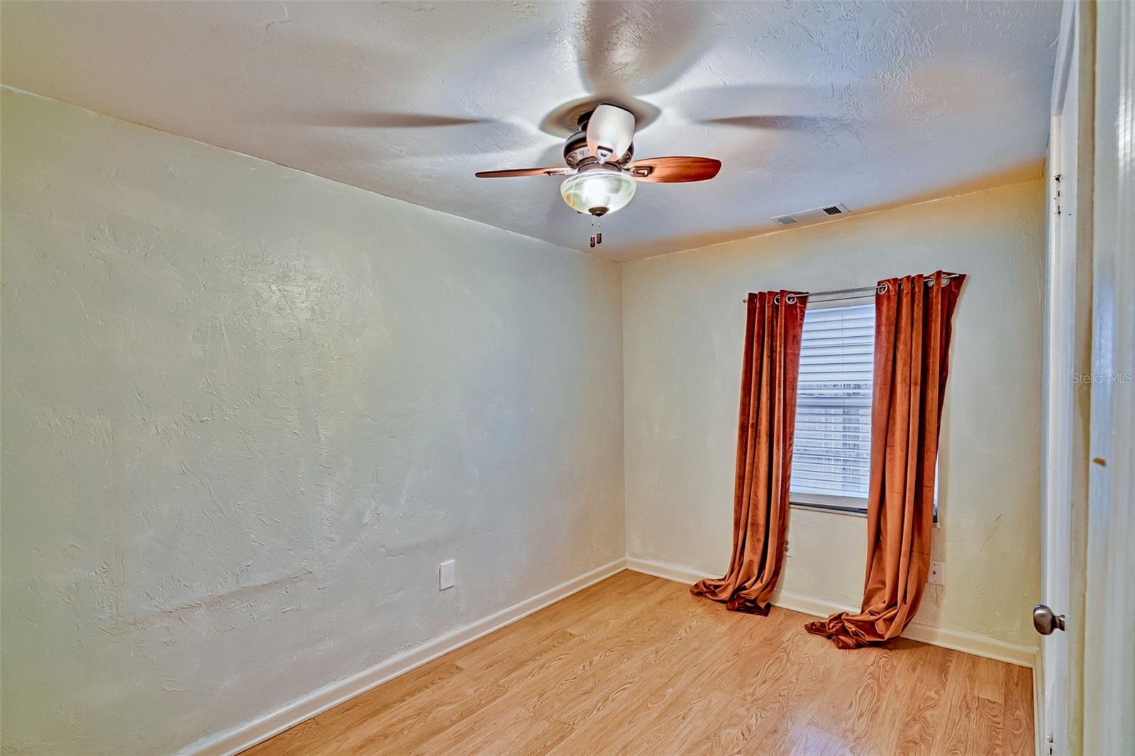 SUN CREST - Residential