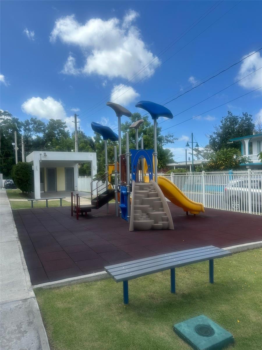 COND. PLAZOLETAS DE GUAYNABO - Residential Lease