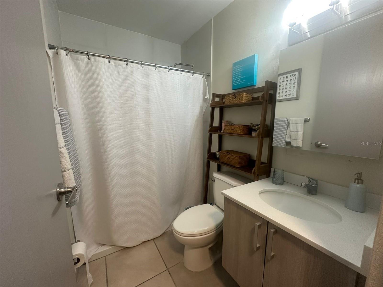 COND. PLAZOLETAS DE GUAYNABO - Residential Lease