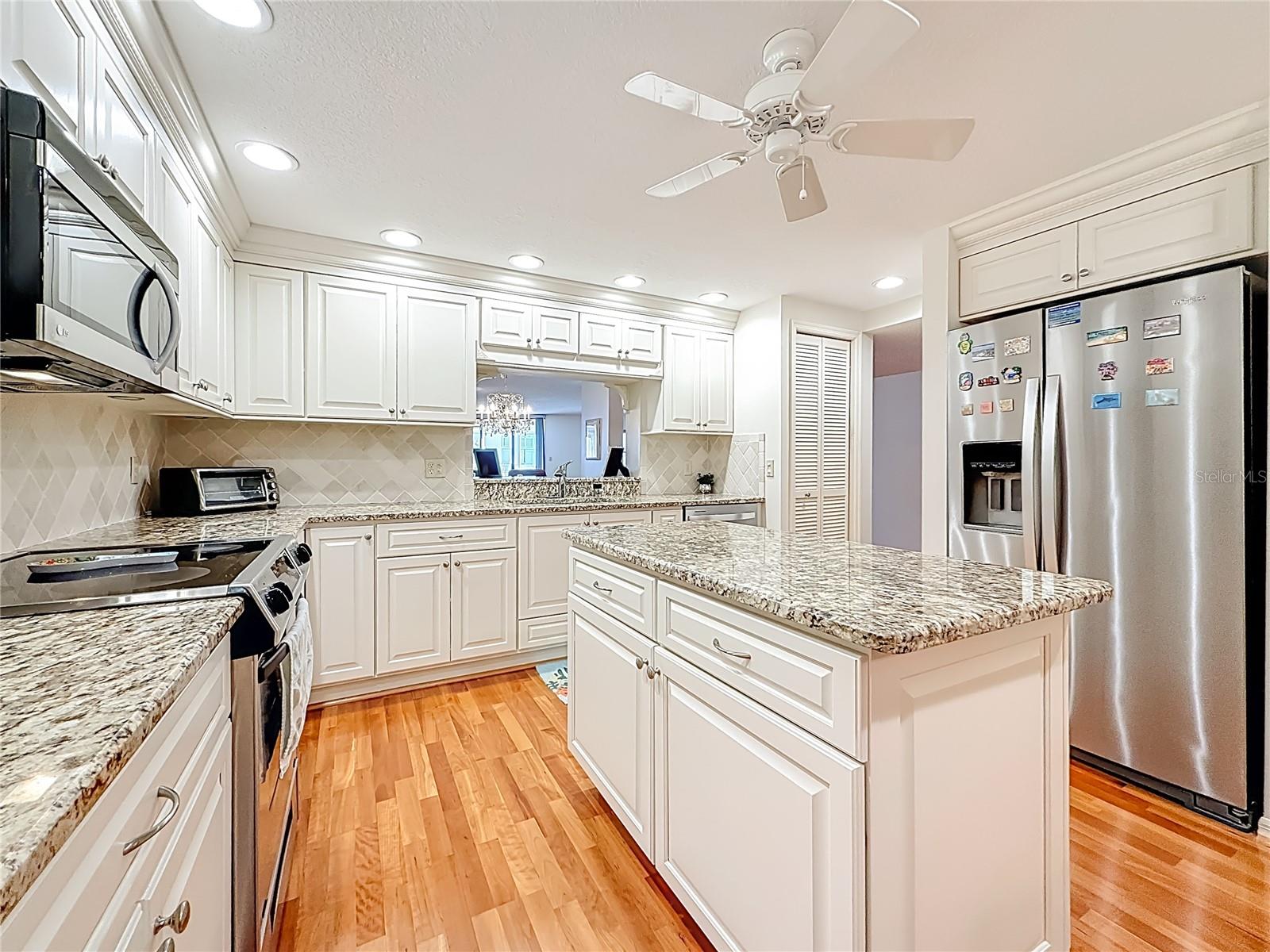 SILVER SANDS - Residential