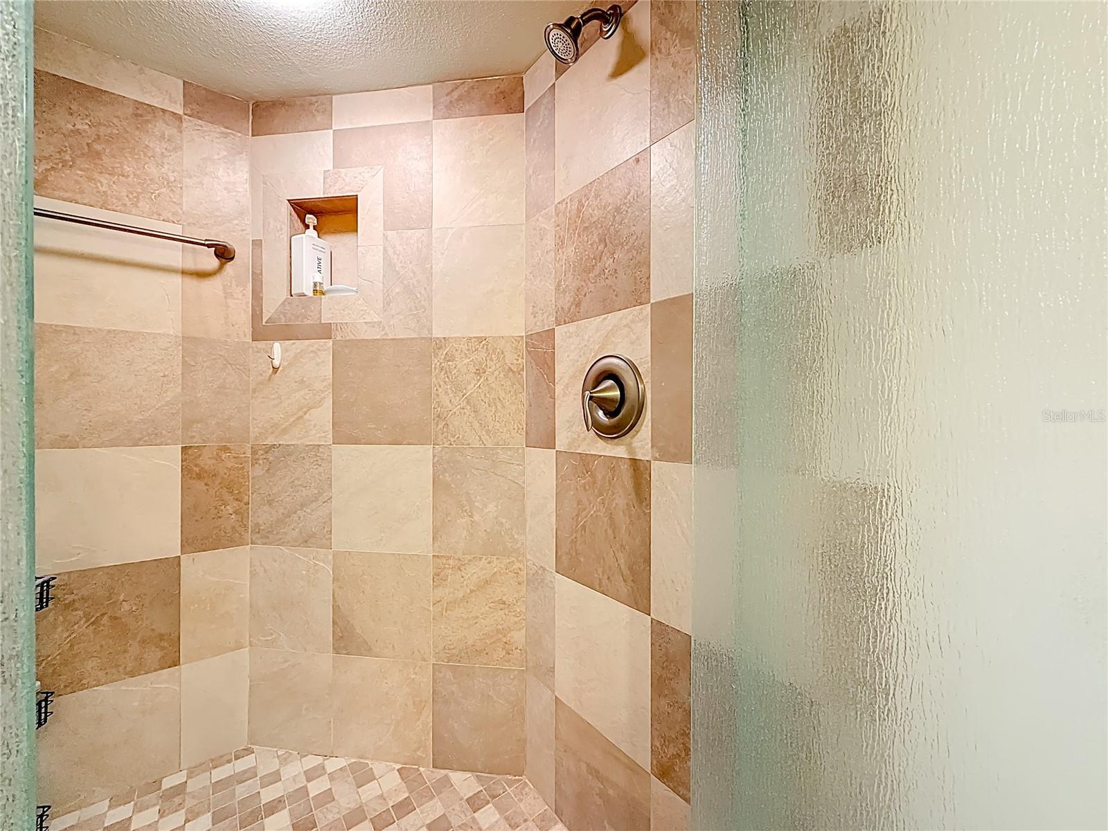 SILVER SANDS - Residential