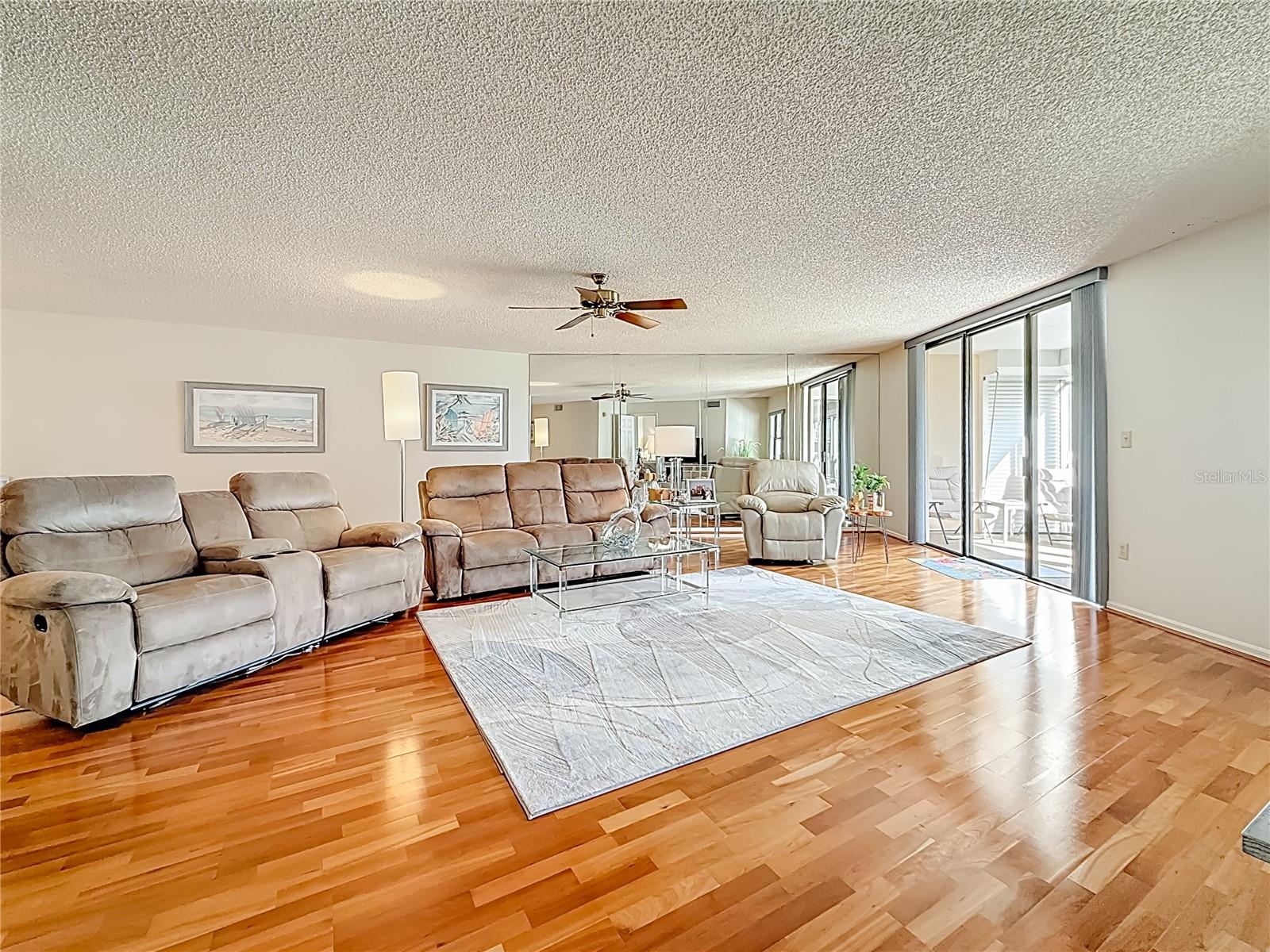 SILVER SANDS - Residential