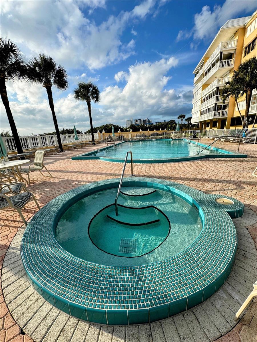 SILVER SANDS - Residential