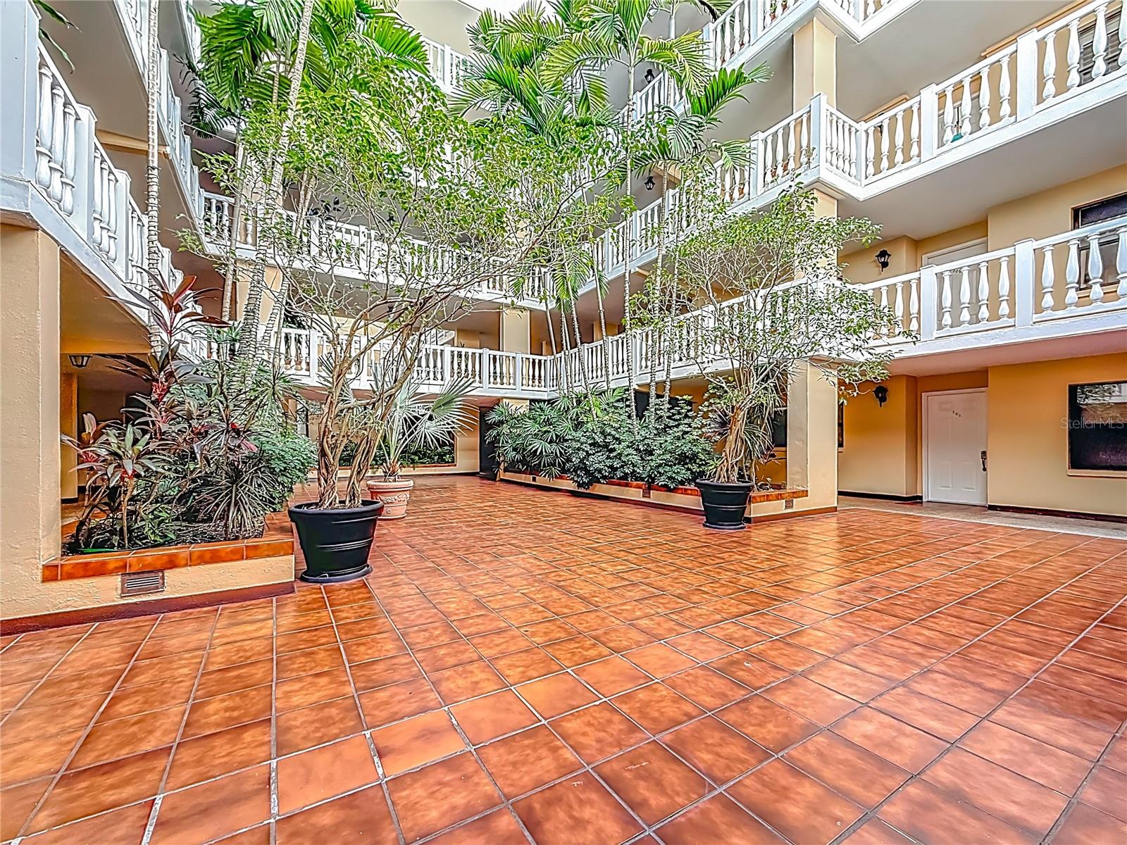 SILVER SANDS - Residential