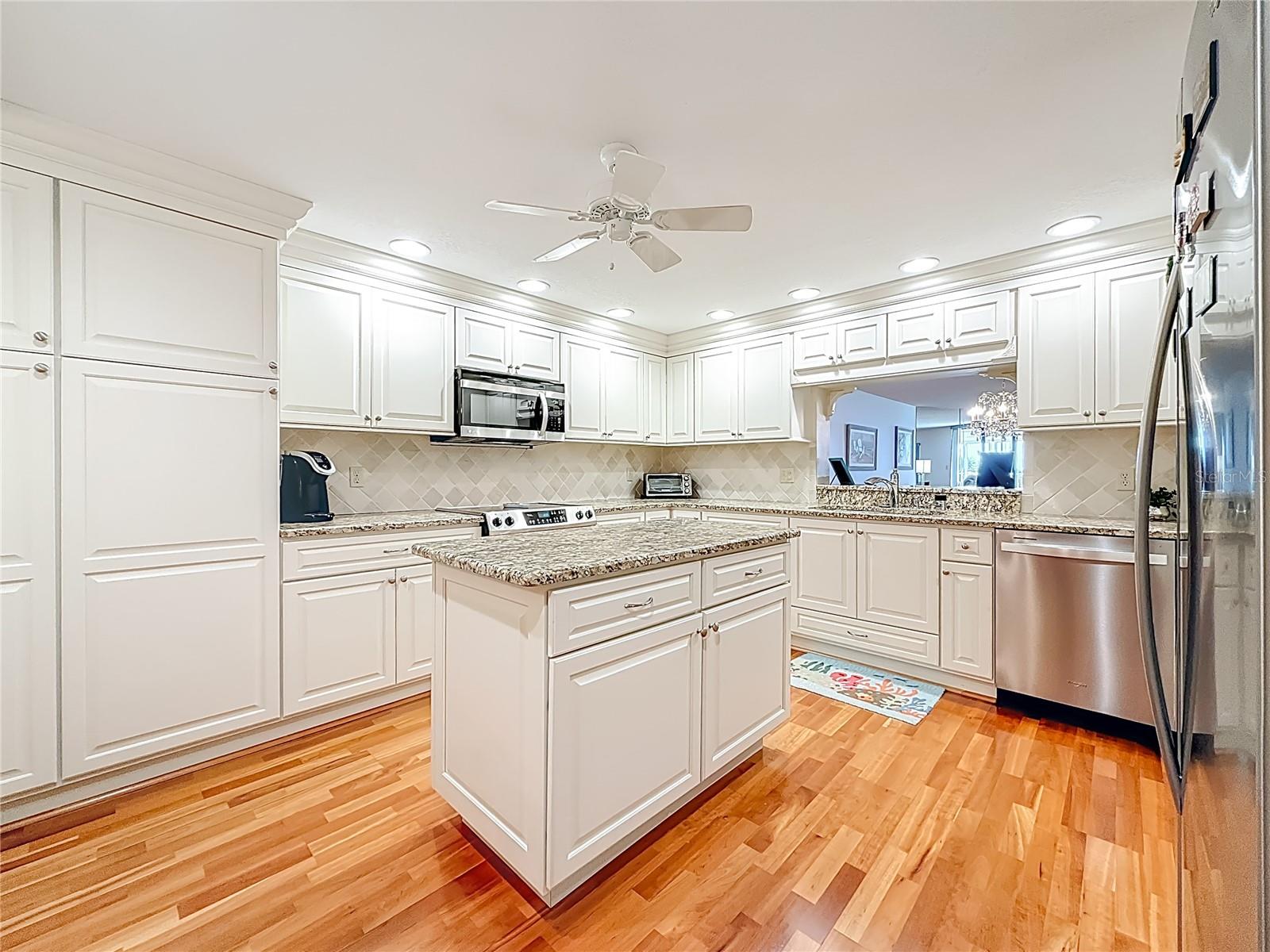 SILVER SANDS - Residential