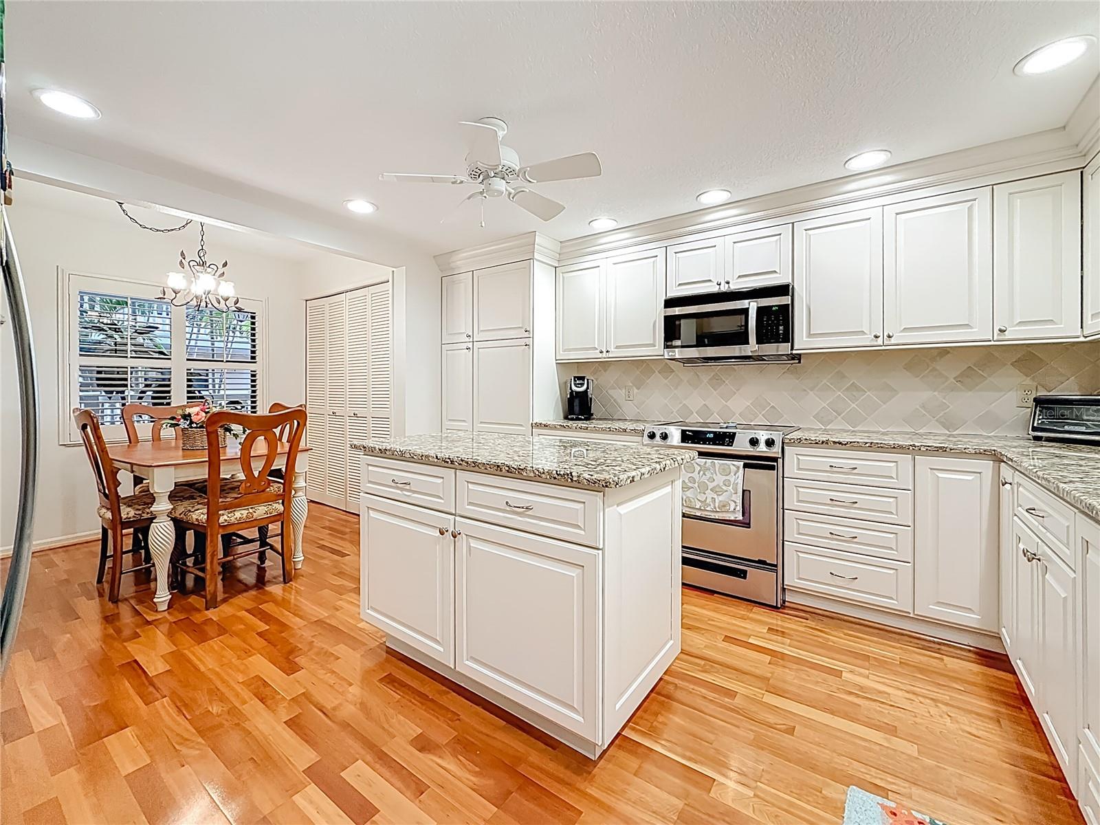 SILVER SANDS - Residential