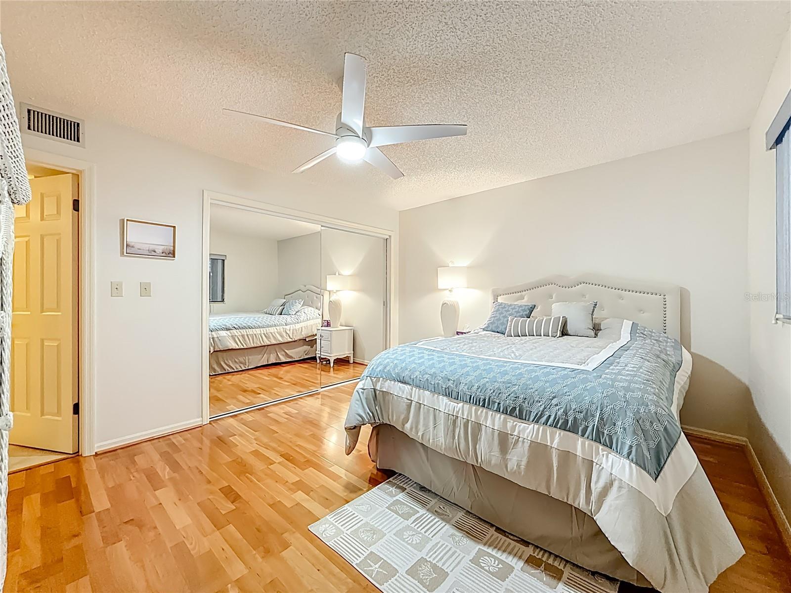 SILVER SANDS - Residential