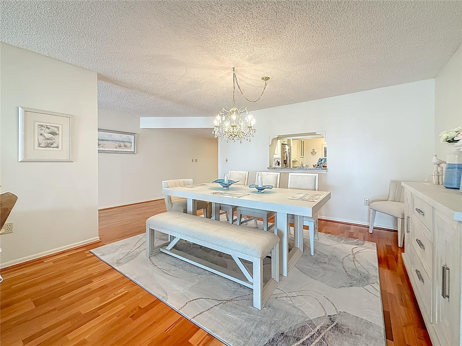 SILVER SANDS - Residential